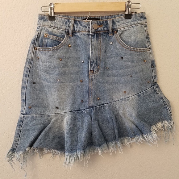 NEW Mustard Seed Embellished Raw Hem Jean Skirt - Picture 2 of 6